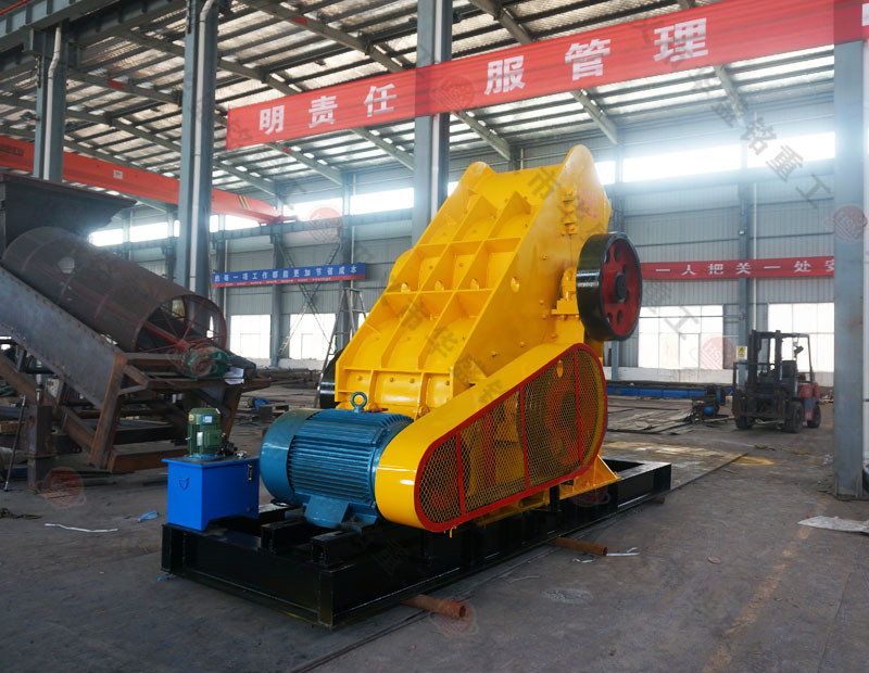 双级无筛底破碎机时产120吨发往云南 