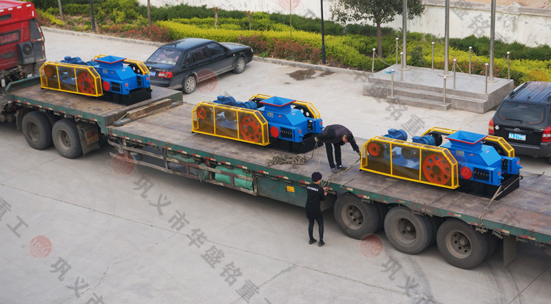 3台中型开云中国发货现场