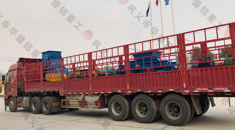 小型开云中国+双级破碎机成套发货