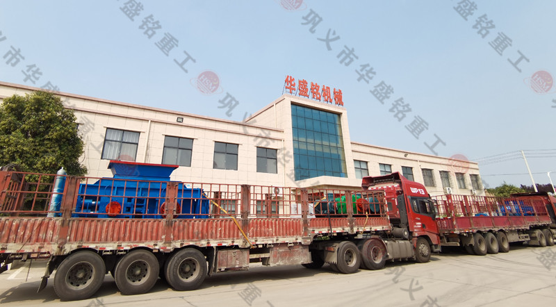 开云官方网页版液压对辊制砂机发往云南